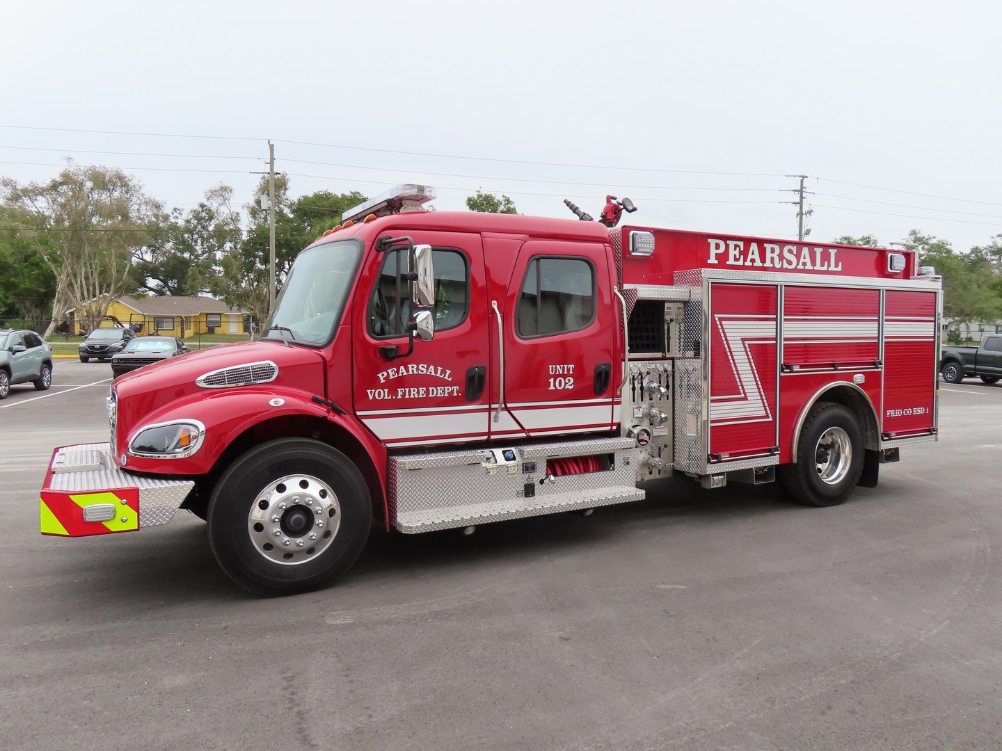 Pearsall Freightliner Pumper – 37899-01