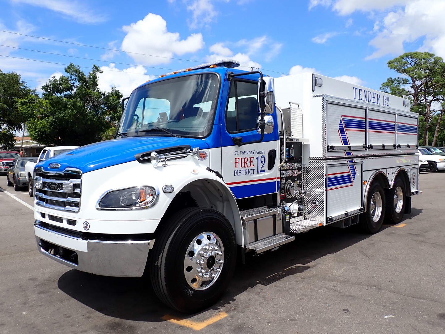 St. Tammany FPD #12 Freightliner Tanker – 41790-01