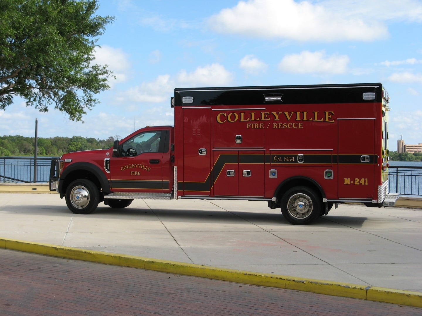 New Deliveries Ambulances SiddonsMartin