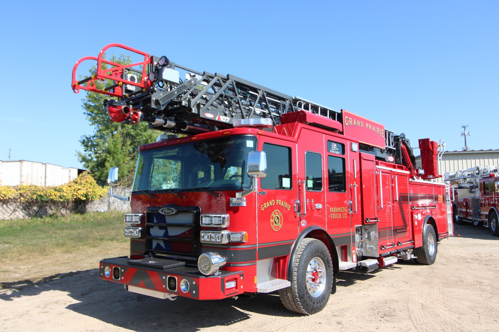 Grand Prairie TX Enforcer Ascendant 107′ Ft Aerial – 41164-02