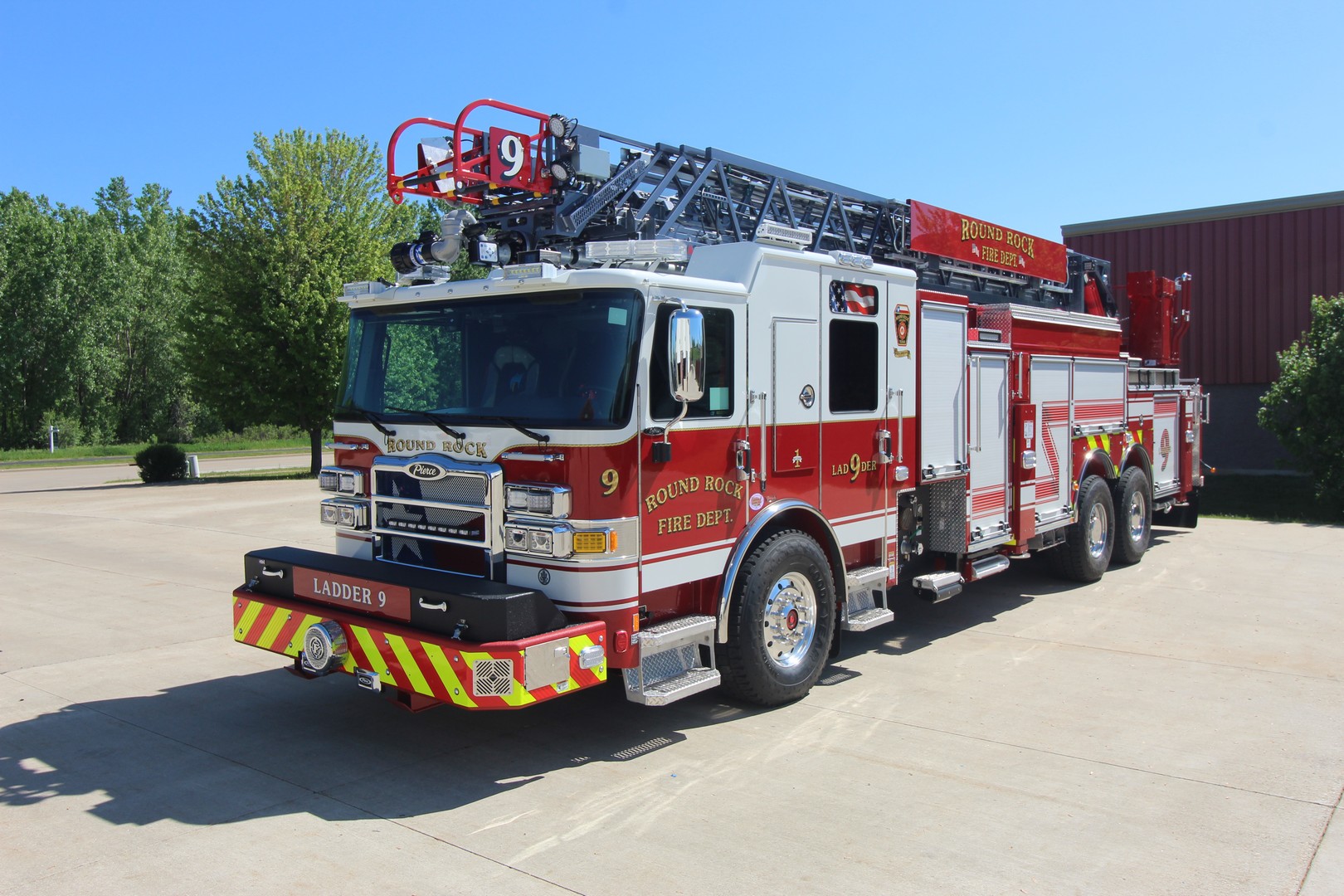 Round Rock TX Enforcer Ascendant 107′ Ft Aerial – 40143